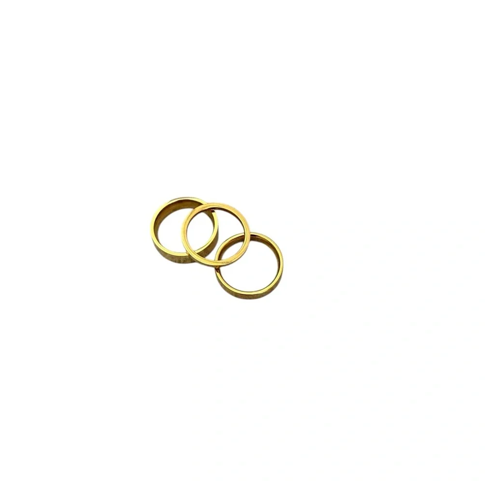 NWT Stacking Elegant Gold Band Ring Trio Size 7